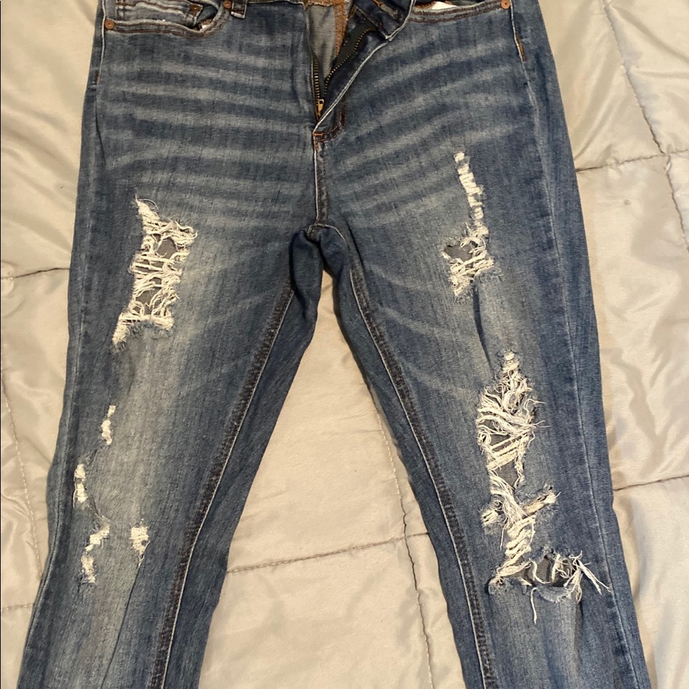 Women’s distressed jeans